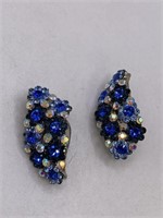 VINTAGE GLASS CLI P ON EARRINGS