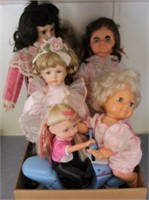 Tray Lot of Assorted Dolls