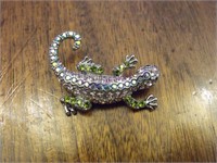 Jewelled Lizard Pin