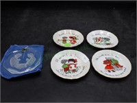 Vintage Enesco 1976 Mini Christmas Plates x4