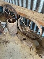 2 Vintage Spoke Wheels, Gold Crusher & Mallet Head