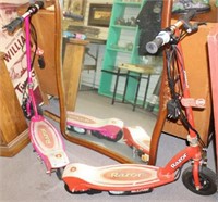 PAIR OF ELECTRIC RAZOR SCOOTERS W/CHARGERS