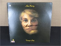 ANNE MURRAY SIGNED ALBUM COVER AUD COA