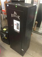 Kodiak Metal Gun Safe with Keys - holds 14 Rifles