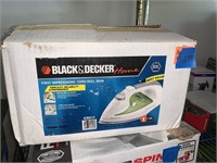 BLACK AND DECKER IRON IN BOX