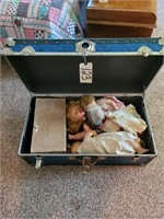 TRUNK WITH VINTAGE DOLLS