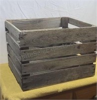 Vintage  Wooden apple crate.12×18×15. Missing one