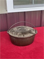 Cast-iron number eight Dutch oven