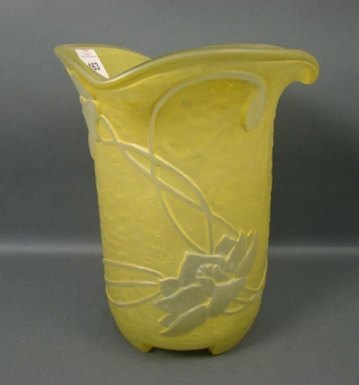 Phoenix Yellow/Crystal Pond Lily Tri-Cornered Vase