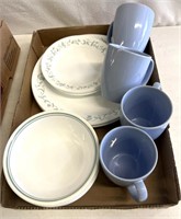 Corelle dishware 4 setting