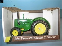 Unused  1/16" Scale Ertl 1953 JD D Tractor