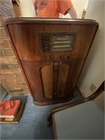 Vintage GE Radio - Works - Needs Tube