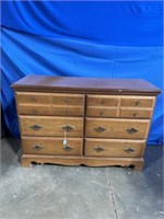 Wood 6 drawer dresser, dimensions are 46 x 17 x