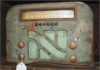Vintage Philco 145-40 Multi Channel Tube  Radio