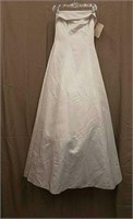 Venus Size 10 Strapless Wedding Dress
