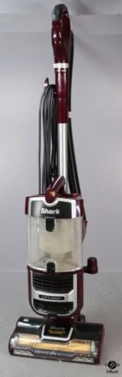 Shark Lift-A-Way Vacuum Cleaner