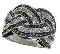 Elegant 1.25 ct Black & White Diamond Wave Ring