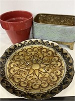 Trio of floral vases and decorative serving tray