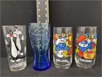 Group Looney Tunes, Smurfs, and Mcdonalds Glasses