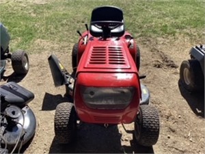 2015 Yard machines lawn tractor. 14.5 hp with 38