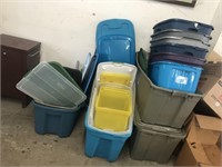 LARGE LOT OF TOTES