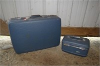 Vintage American Tourister Suitcase Set