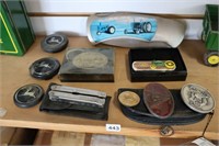 ASSORTED JOHN DEERE COLLECTABLES, KNIVES,