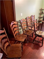 6 Oak Kitchen Chairs. One Has Crack & Needs Glue.