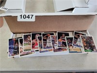 BOX OF VINTAGE BASKETBALL CARDS