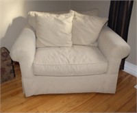 50Oversized Soft Texture White-Cream Reading Chair