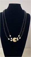 Vintage Beaded Necklace 14”L