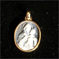 14K Yellow Gold Blue Agate Cameo Pendant