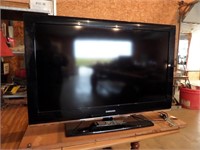 Samsung 42" Flatscreen TV