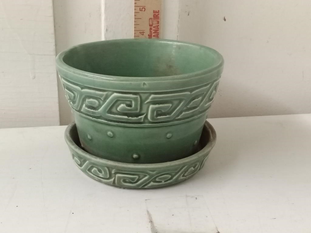 1950's McCoy pottery green key