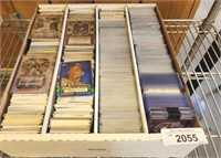 TRAY OF BASEBALL CARDS