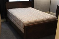 Full Bed w/ Head Board and Foot Board