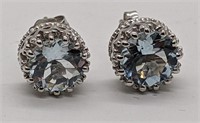 10 Kt White Gold Blue Topaz Stud Earrings