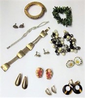 5 Vintage Bracelets & 7 Earrrings