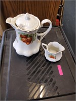 Pitcher etc - has small chip under lid see pics