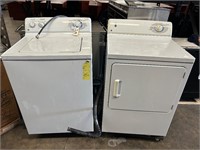 GE White Washer & Gas Dryer