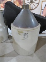 5 GALLON BROWN/WHT CROCK JUG (MINOR CHIPPING)