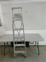 6-Foot Aluminum Step Ladder