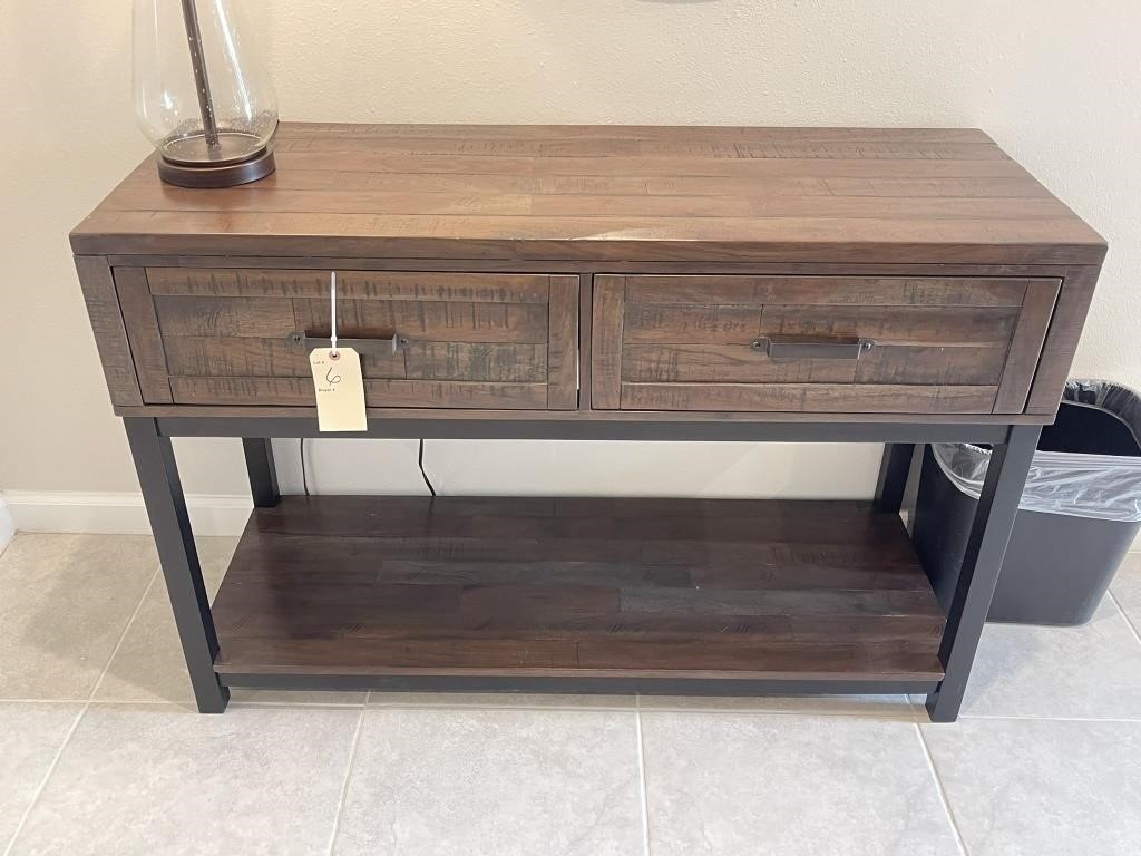 CONSOLE TABLE