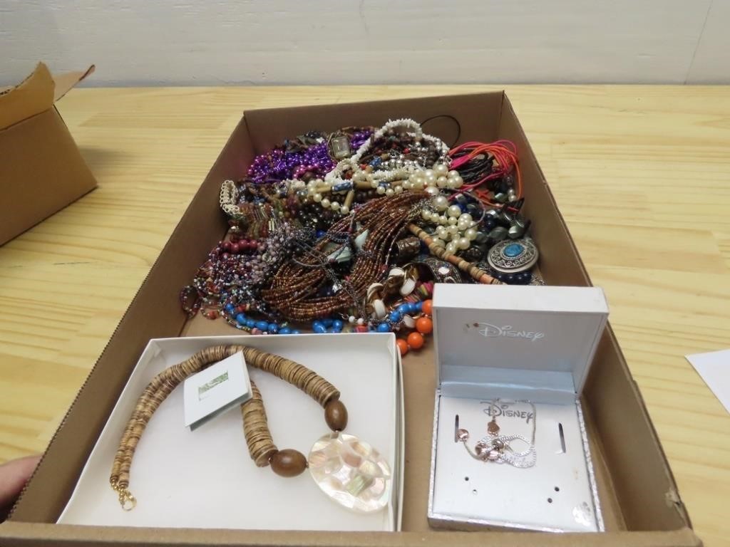 Costume jewelry lot.