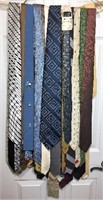 Wide Selection of Men’s Vintage Neck Ties