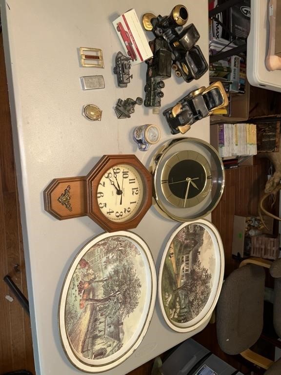 Decor, clocks and Knick knacks