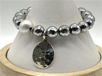 Sterling Silver Hammered Disc & Pearl Bracelet