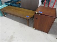 Coffee table , 1 small wooden cabinet