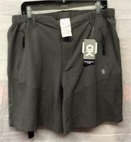 R4) NEW WITH TAGS MENS XXL SHORTS