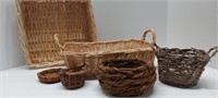 TRAYS & BASKETS